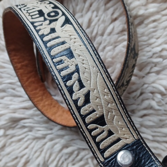 Remy Martin massive belt - Picture 7 of 16